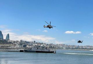 Azerbaijani and Turkish military pilots make demonstrative joint flights onboard different aircraft