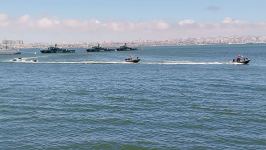 Azerbaijani and Turkish military pilots make demonstrative joint flights onboard different aircraft