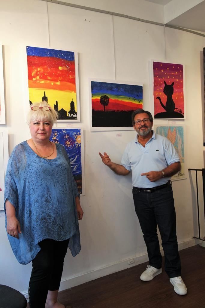 Young artists stun Parisian art lovers [PHOTO/VIDEO]