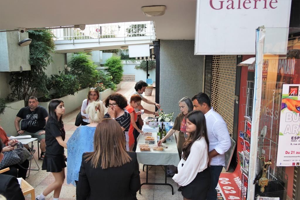 Young artists stun Parisian art lovers [PHOTO/VIDEO]