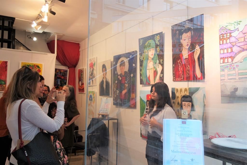 Young artists stun Parisian art lovers [PHOTO/VIDEO]