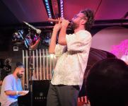 Fantastic oriental electronic music sounds in Paris