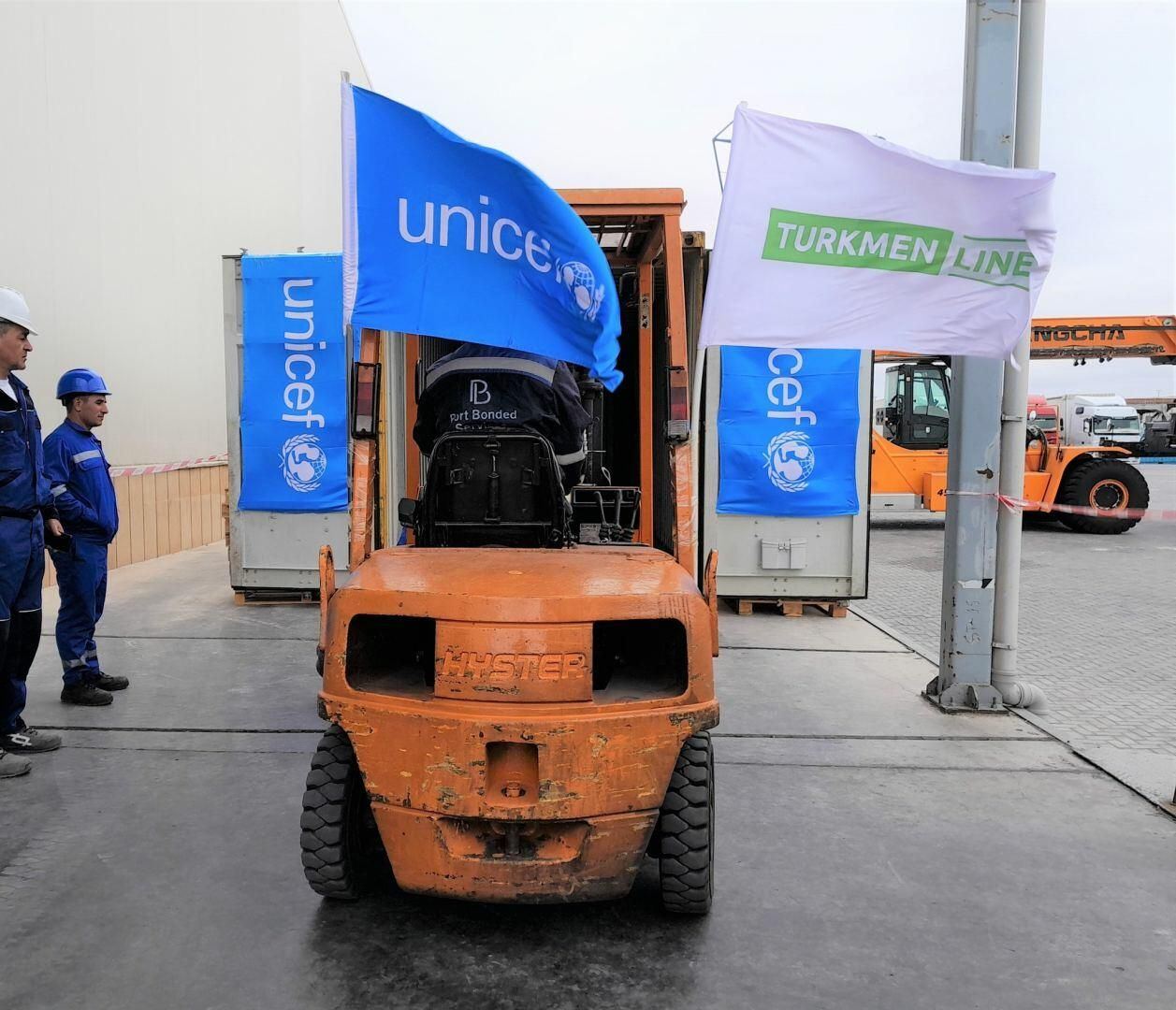 Baku port receives humanitarian aid for Afghanistan