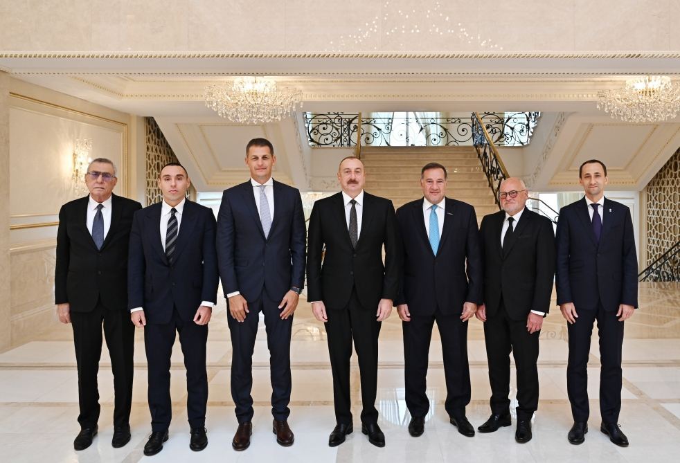 President Ilham Aliyev receives president of European Olympic Committees (PHOTO)