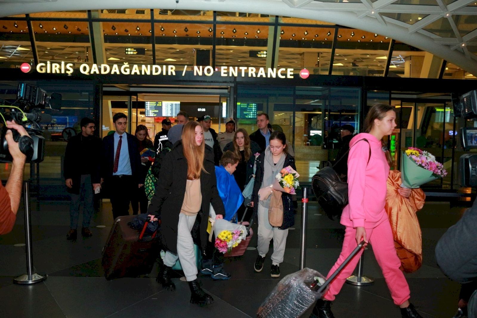 Ukrainian children, teenagers brought to Azerbaijan for rehabilitation