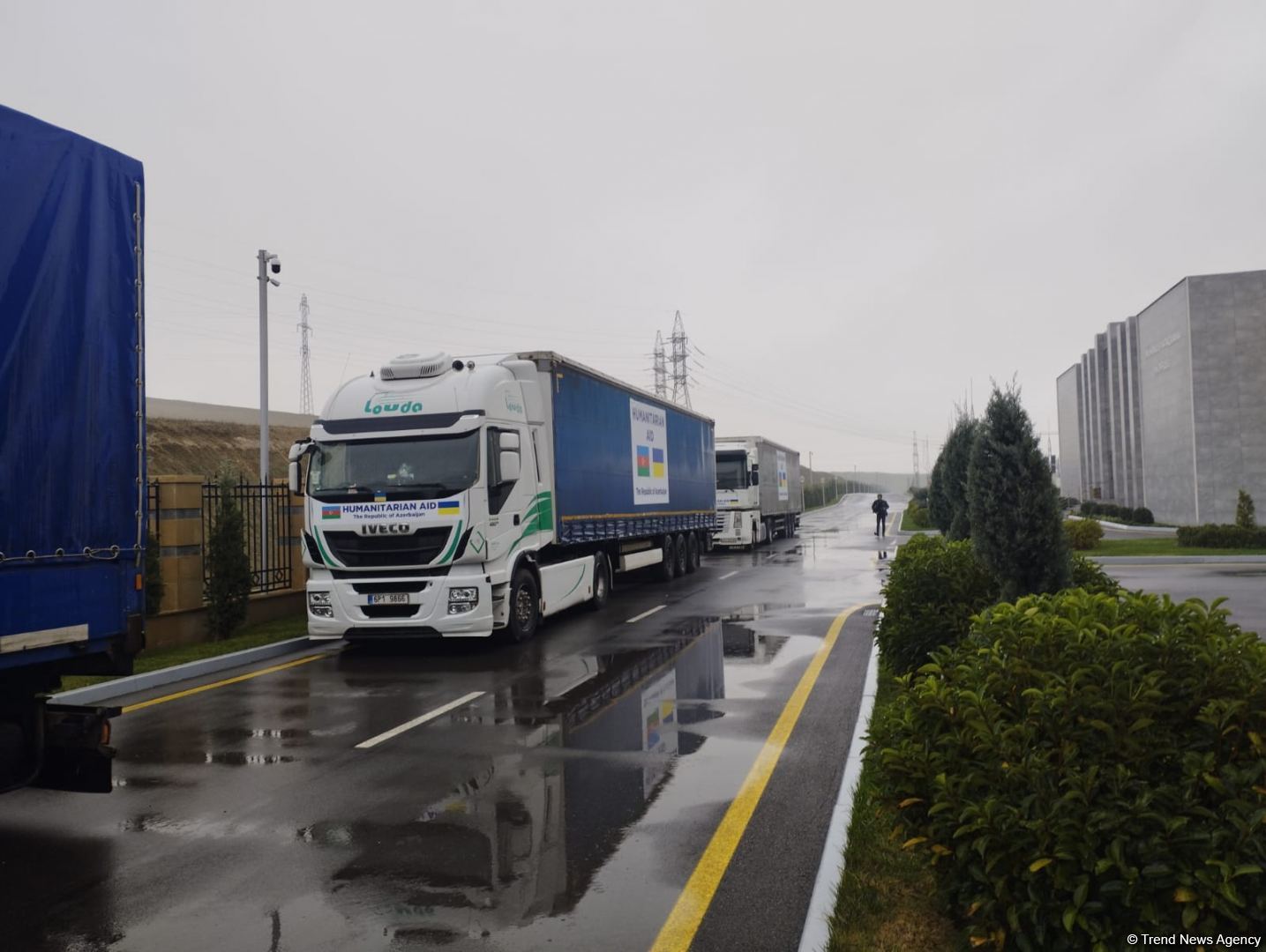 Azerbaijan sends humanitarian aid to Ukraine amid appeals for power supply