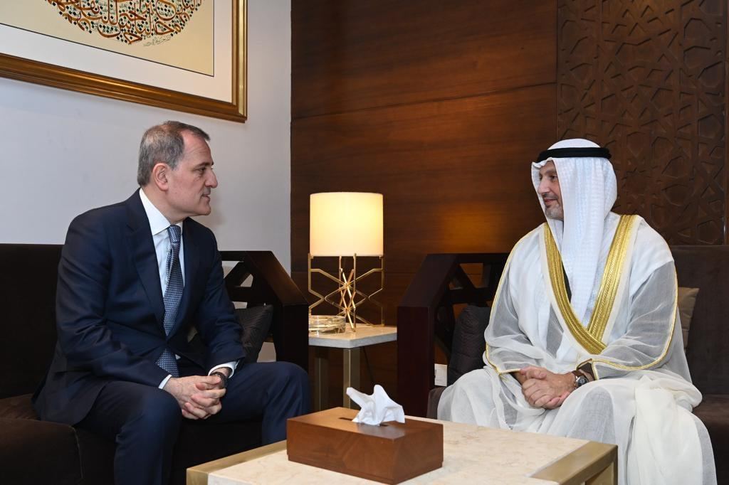 Azerbaijani FM meets with Foreign Minister of Kuwait