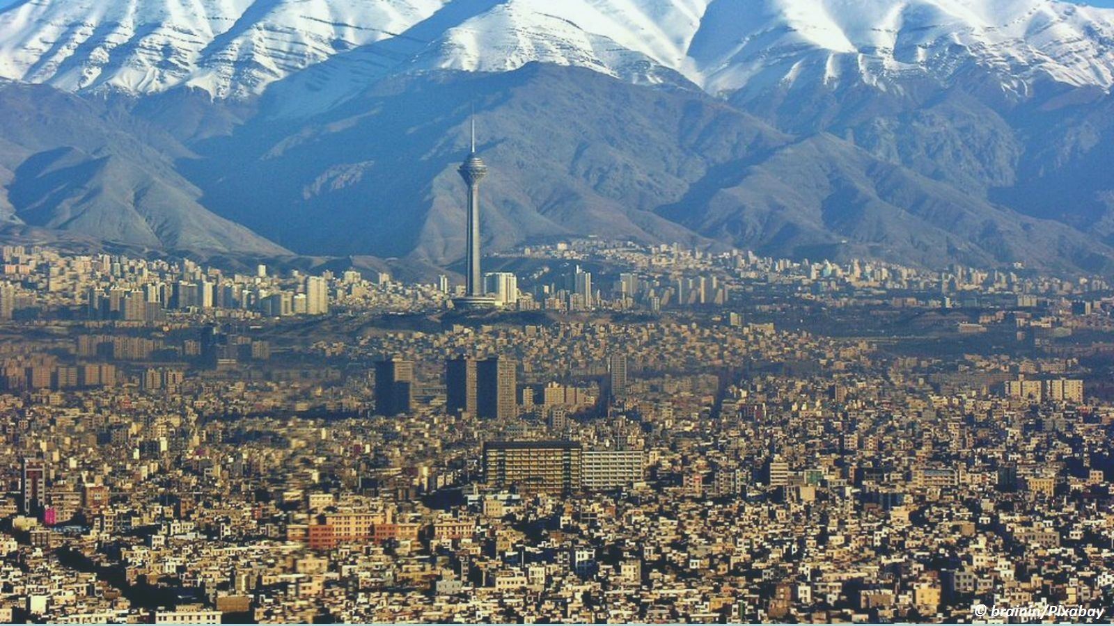 Iranian rial plummets to historic low against USD/Euro