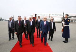 President of Iraq arrives in Azerbaijan