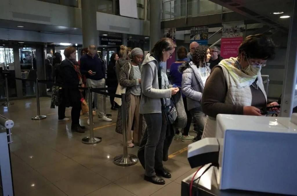 Screening of Uzbek retrospective films in Paris