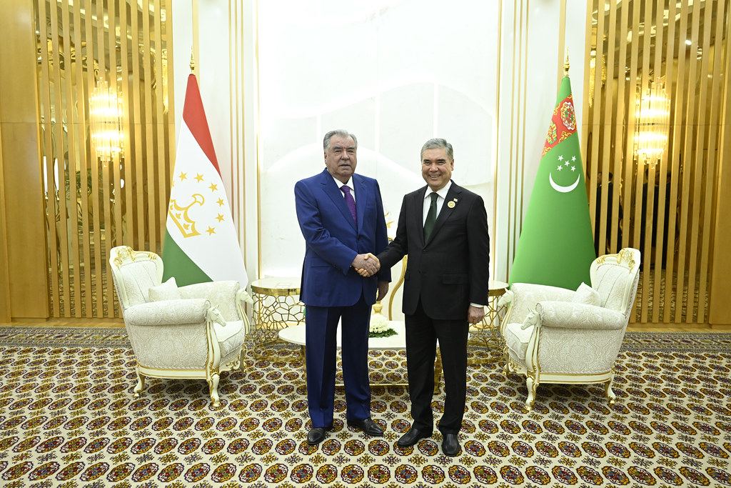 Tajikistan, Turkmenistan engage in discussions at LLDC3 conference